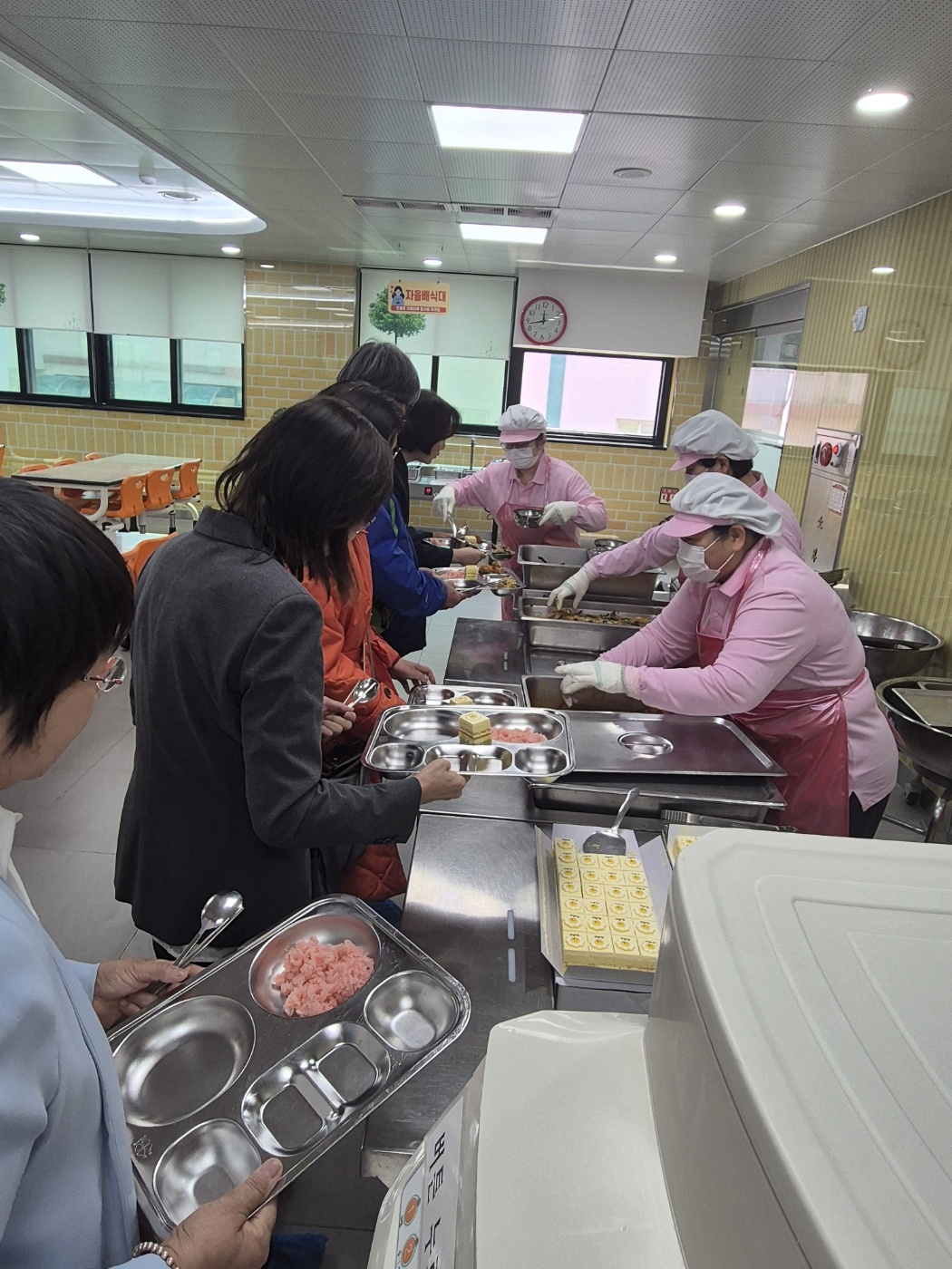 갈담초등학교 자율선택급식,  일본 방문단에 우수 사례로 소개_002 사진